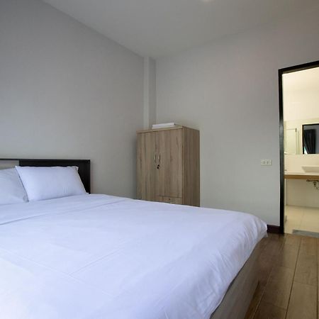 Room 36 Service Apartment Bangkok Exterior foto