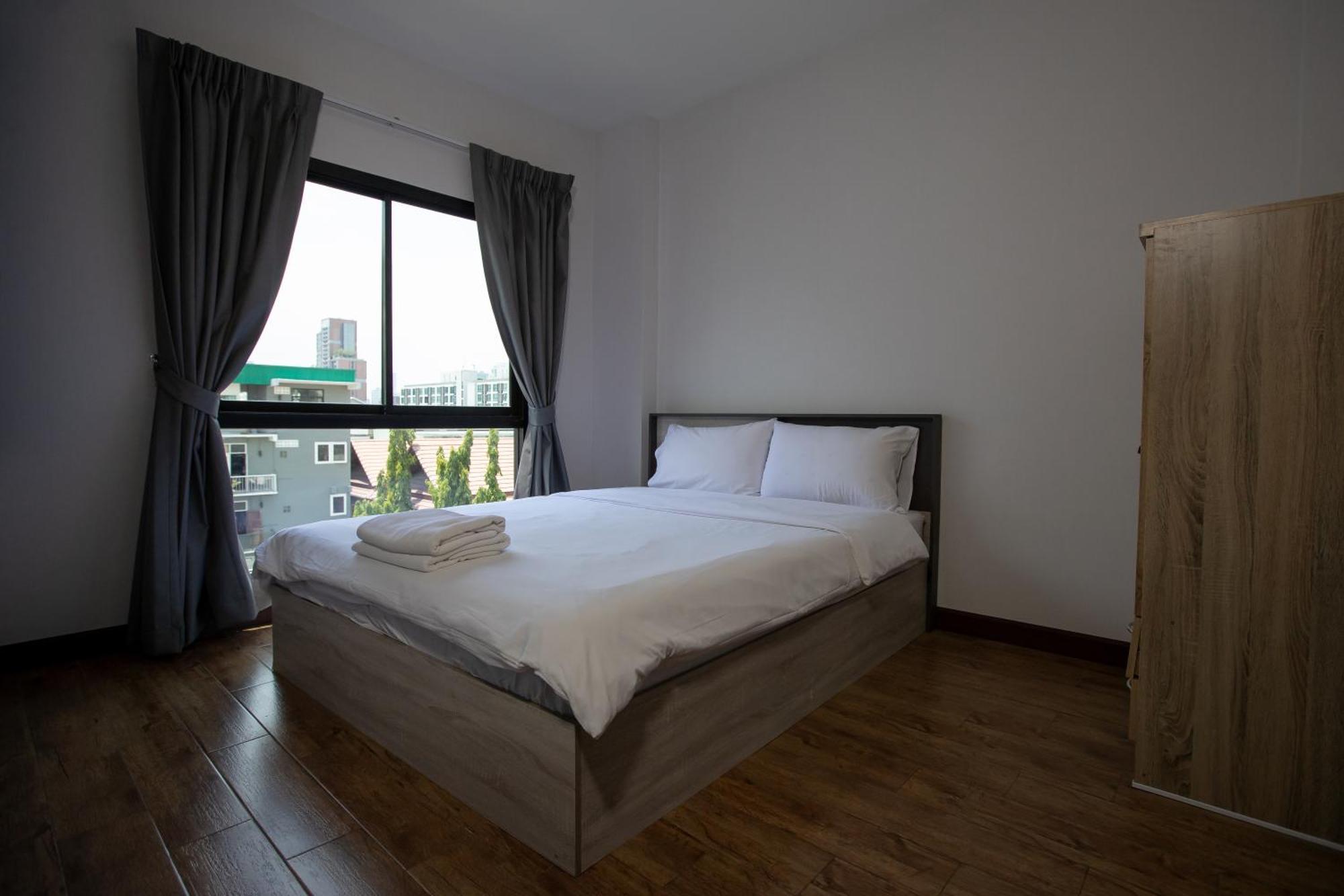 Room 36 Service Apartment Bangkok Exterior foto