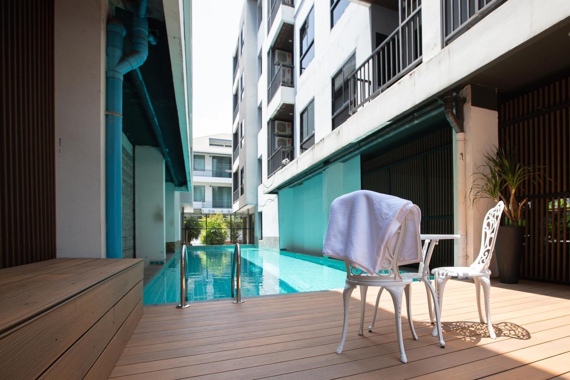 Room 36 Service Apartment Bangkok Exterior foto